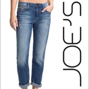 Joe’s jeans dark wash distressed crop jean